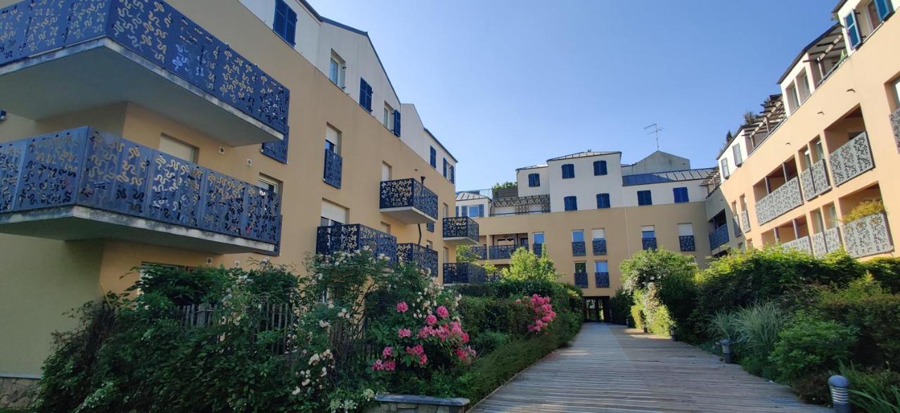 123Home - Suite & Spa Xl Montévrain Buitenkant foto