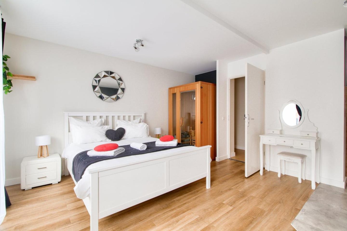123Home - Suite & Spa Xl Montévrain Buitenkant foto